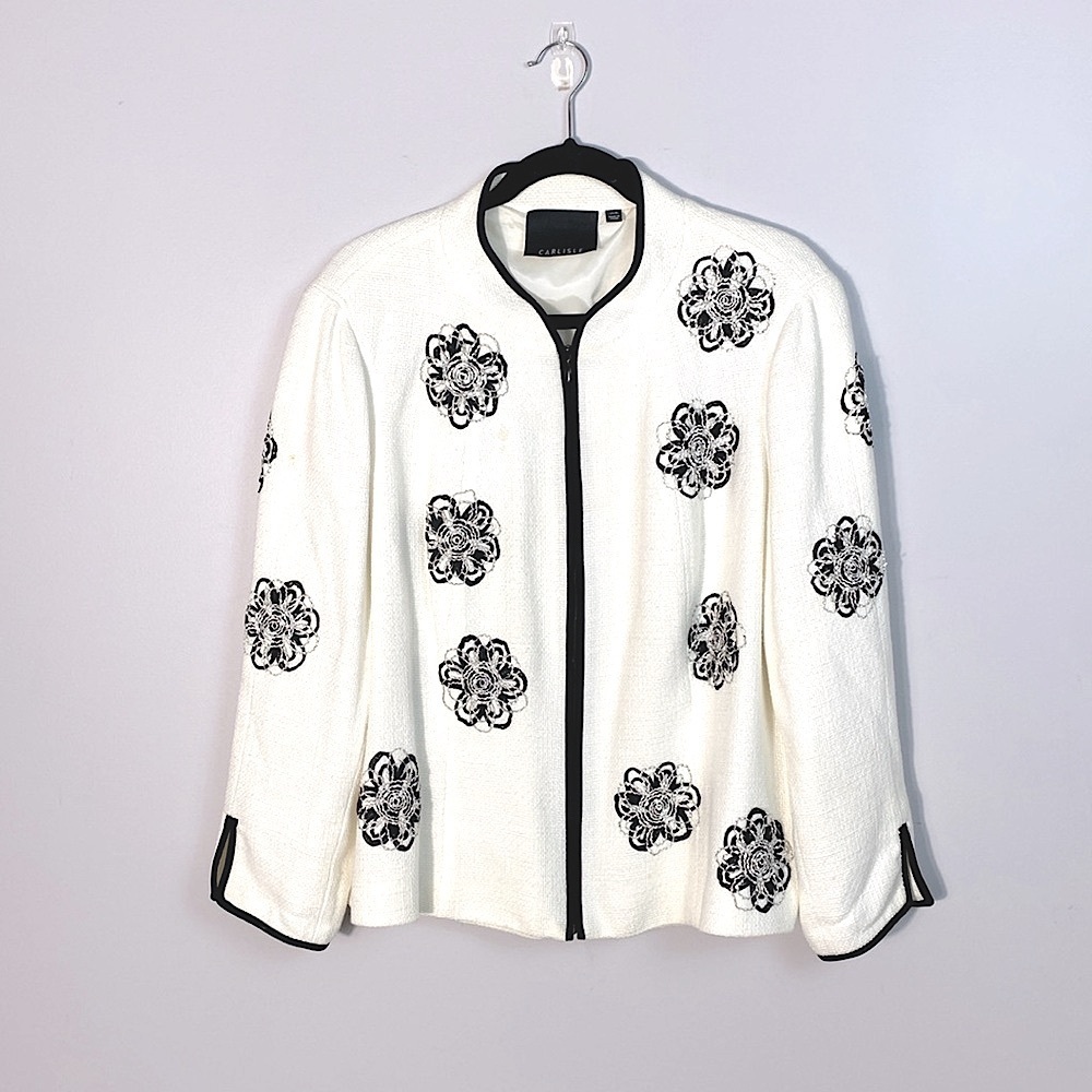 Carlisle Elegant White Tweed Jacket with black floral detailing size 18